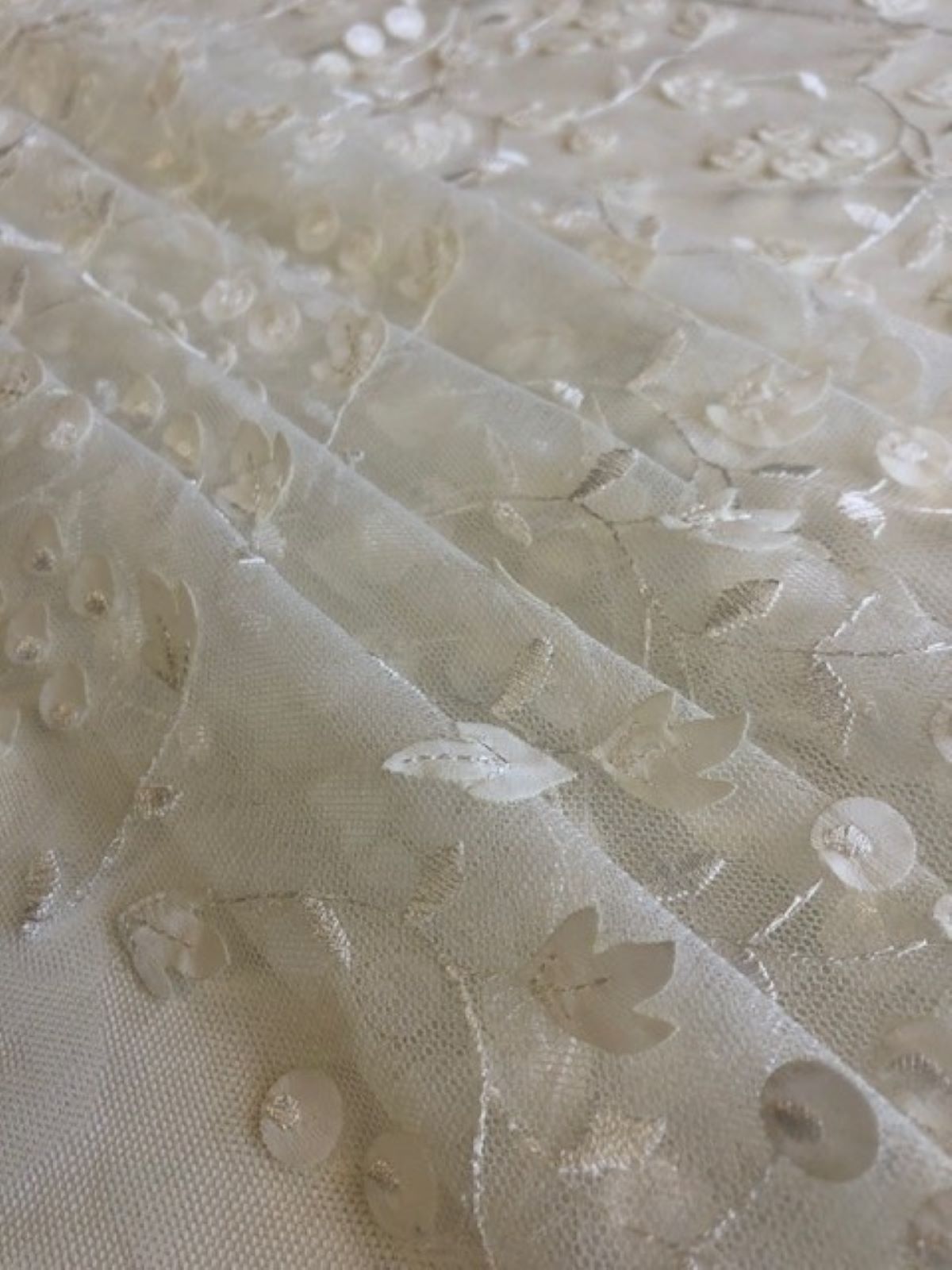 Ivory Laser Cut Trailing Leaf & Berry