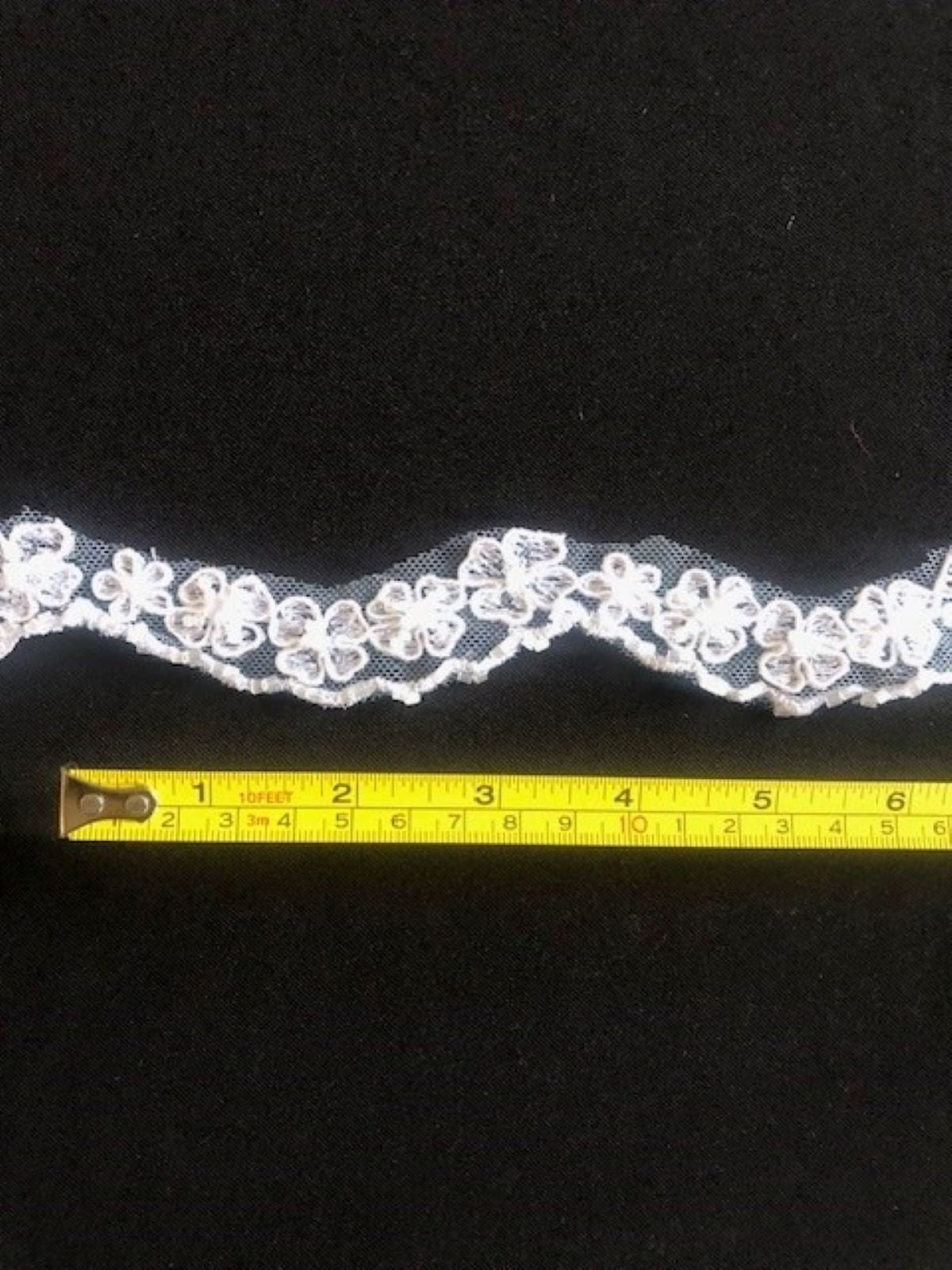 White Clover Design Beaded Edging, 2cm Wide