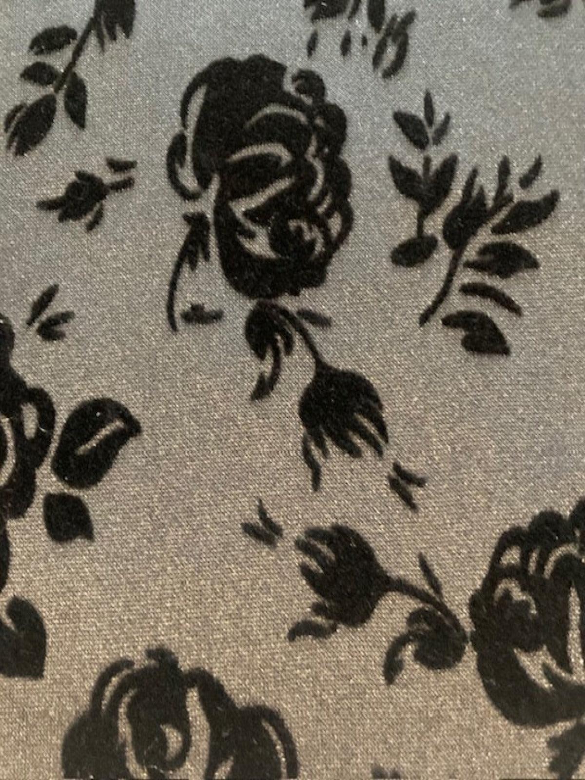 Black Rose Flocking on Scuba