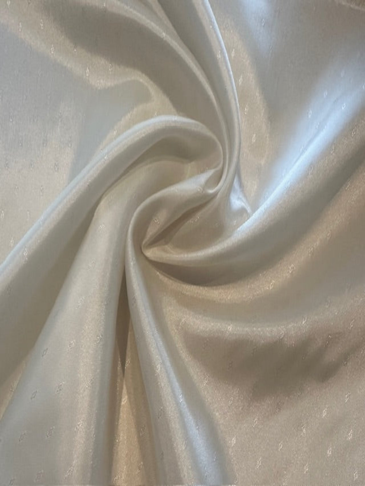 Cream Taffeta Lining with Self Coloured Diamond