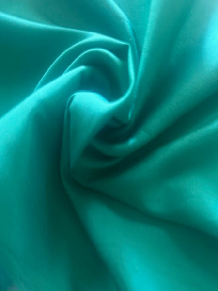 Bright Emerald Green Lightweight Silk Dupion