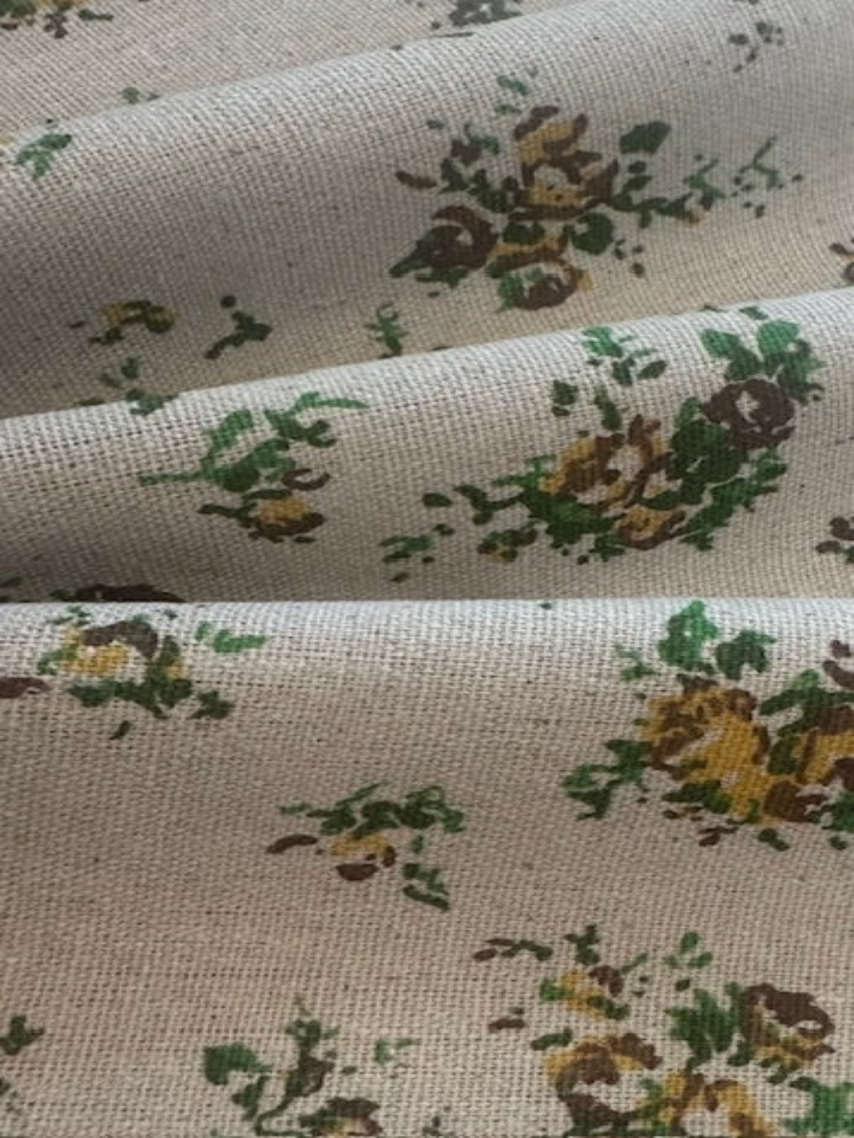 Green/Mustard Floral Bouquets on Natural Linen Feel