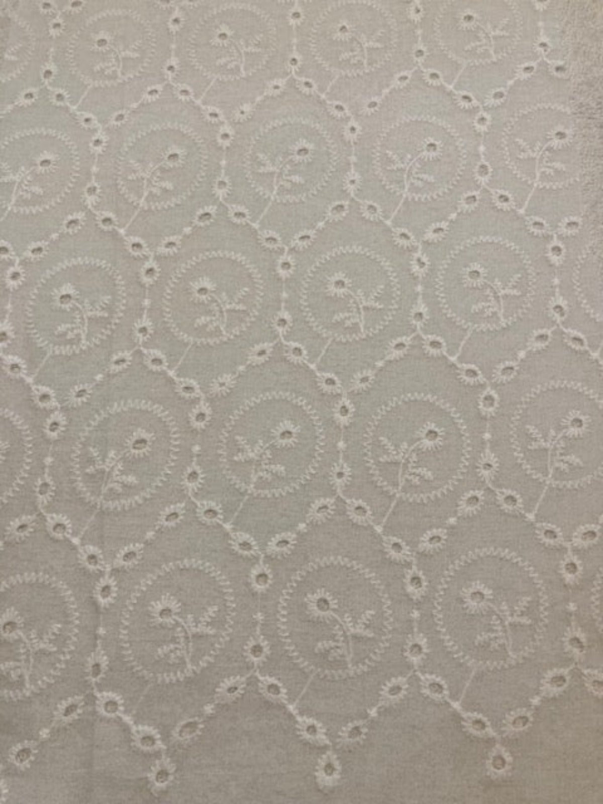 Ivory Flower in Circle Embroidery Broderie Anglais