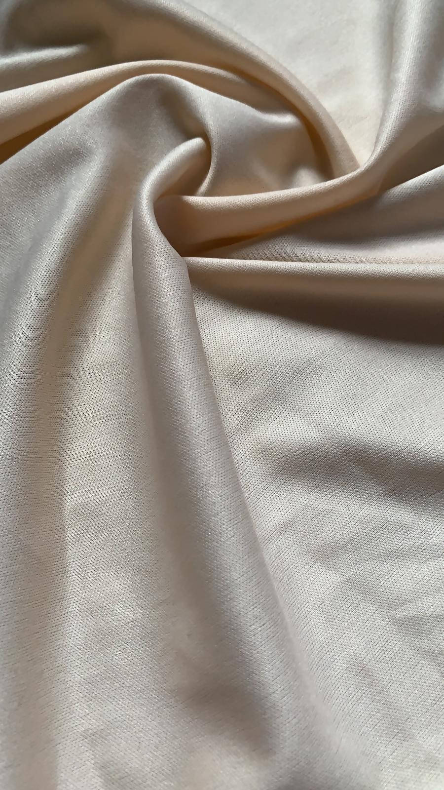 Nude mid weight knit - Deadstock fabric on AmoThreads