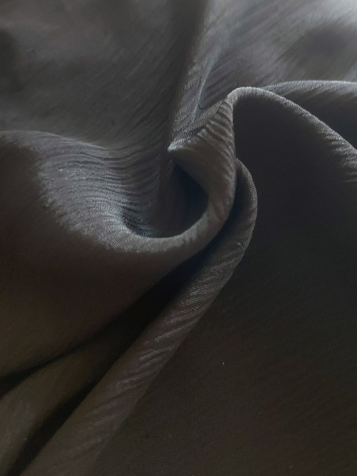 Black Crinkle Cotton Fabric with Sheen 115cm – Lightweight Cotton for Tops & Blouses