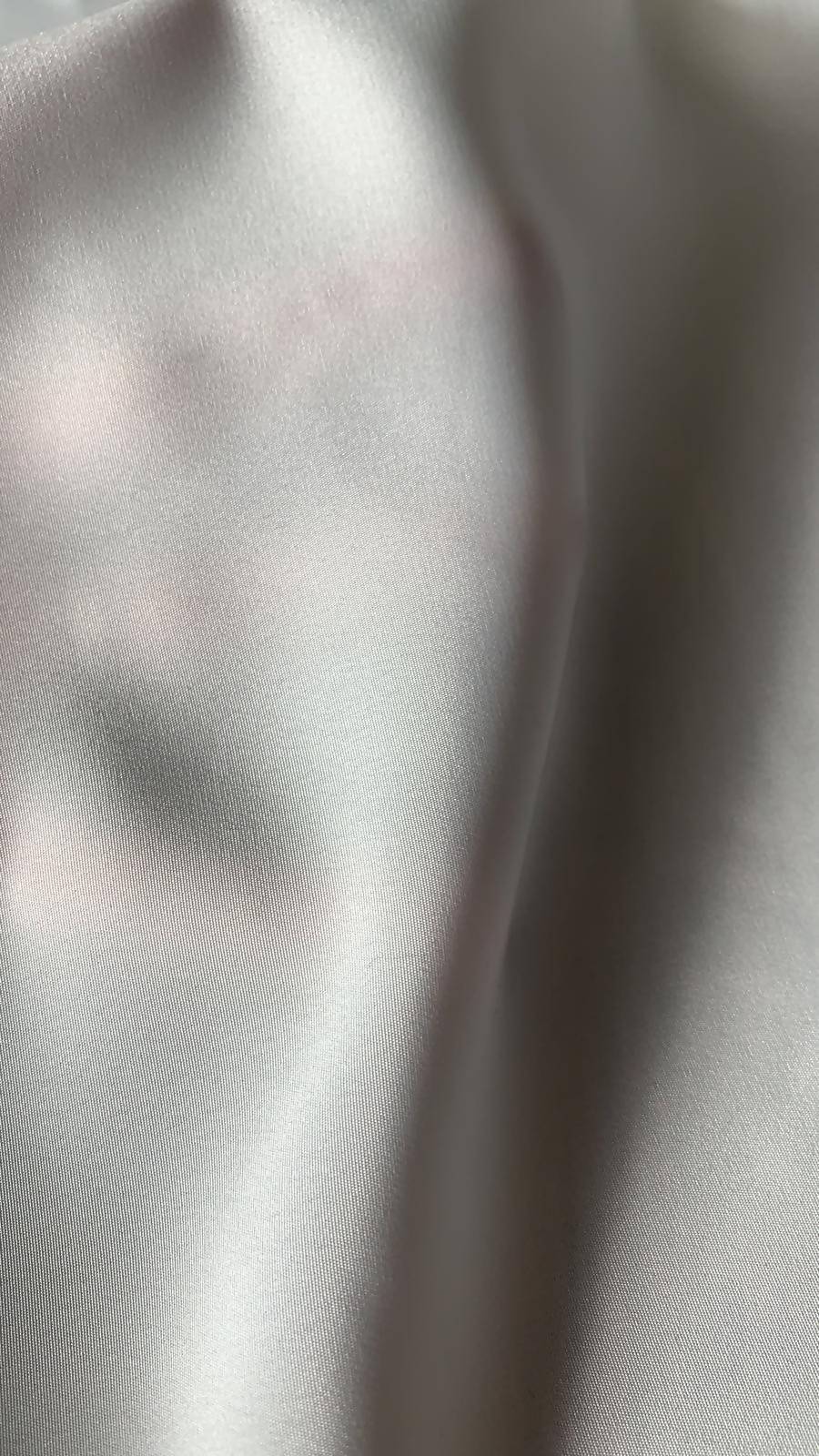 Ivory plain weave with slight luste - Deadstock fabric on AmoThreads