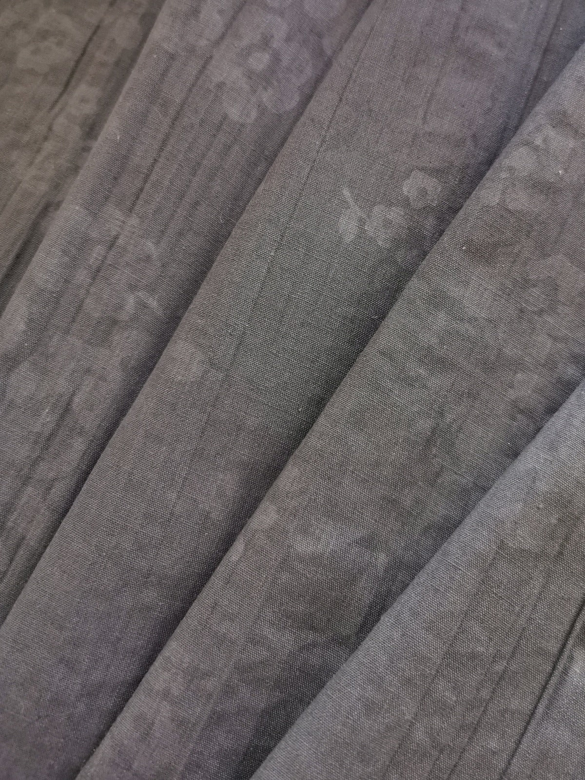 Grey Crinkle With Shadow Flower Print