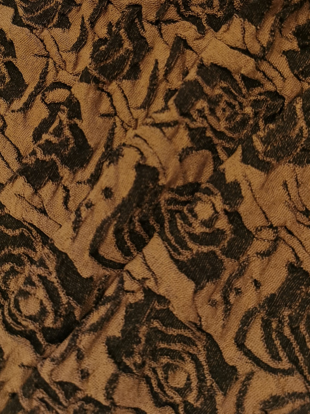 Coffee/Black Rose Knitted Jacquard