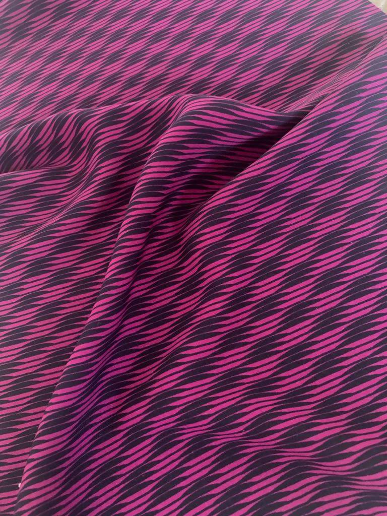 Purple/Black wavy print - Deadstock fabric on AmoThreads